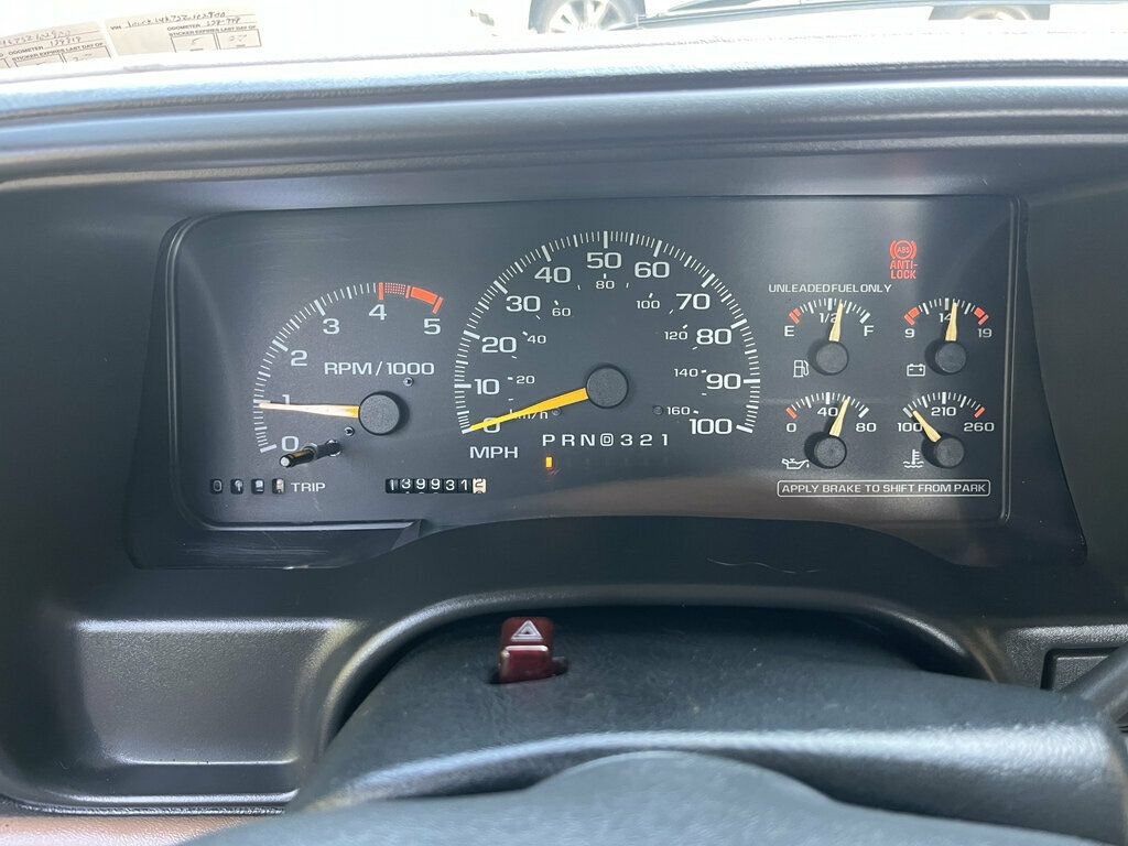 Used 1995 Chevrolet Silverado 1500 4x4 Regular Cab image 29