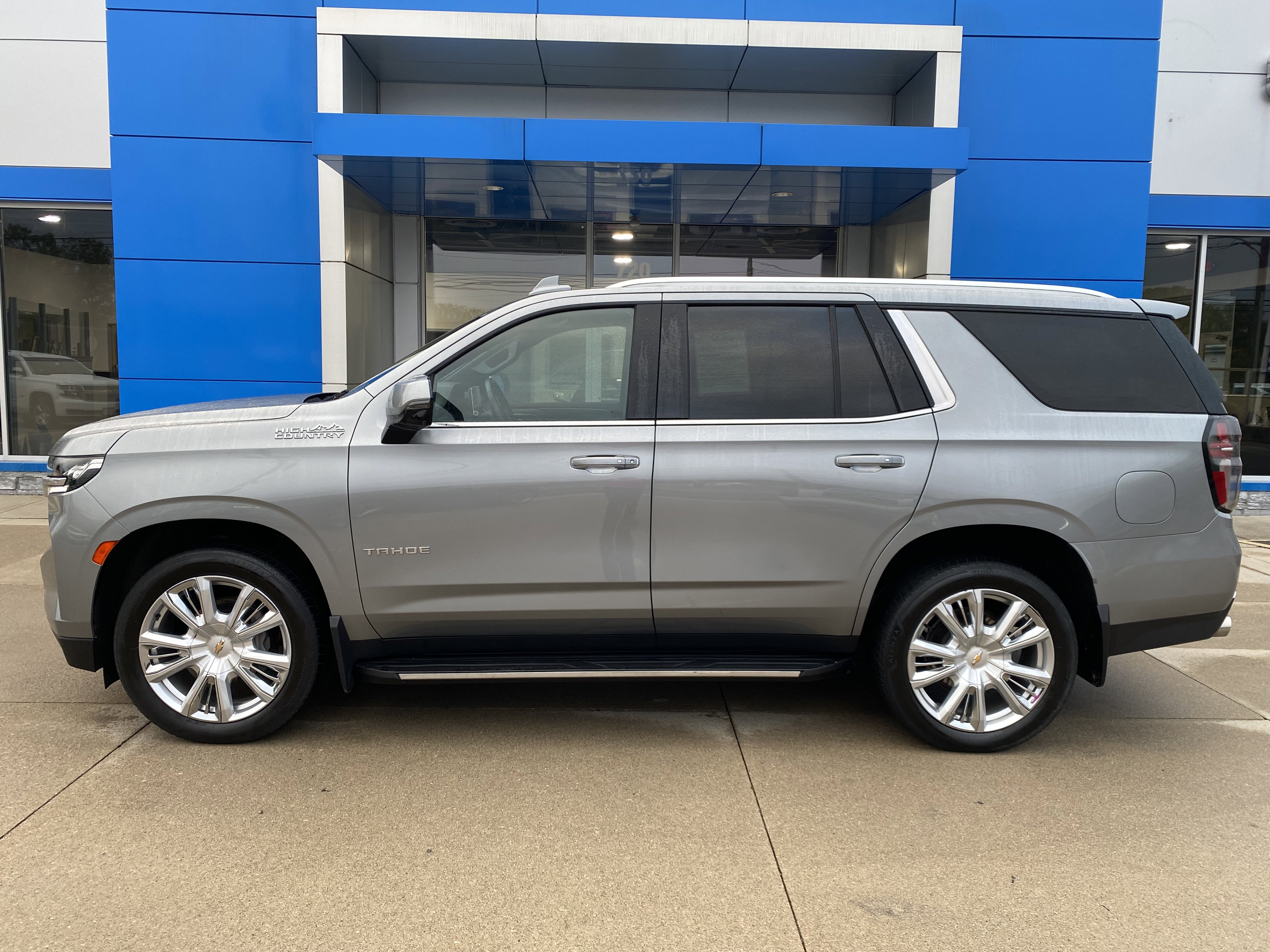 Used 2023 Chevrolet Tahoe High Country image 15
