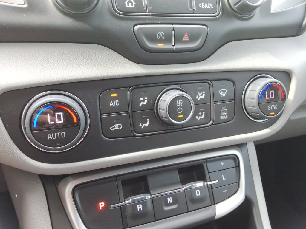 Certified 2024 GMC Terrain SLT w/ Infotainment Package II AWD/4WD image 33