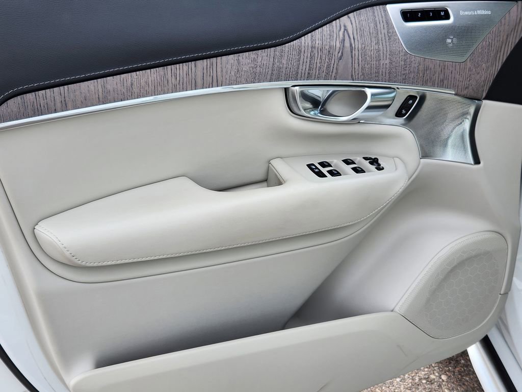 Used 2023 Volvo XC90 T8 Ultimate image 6