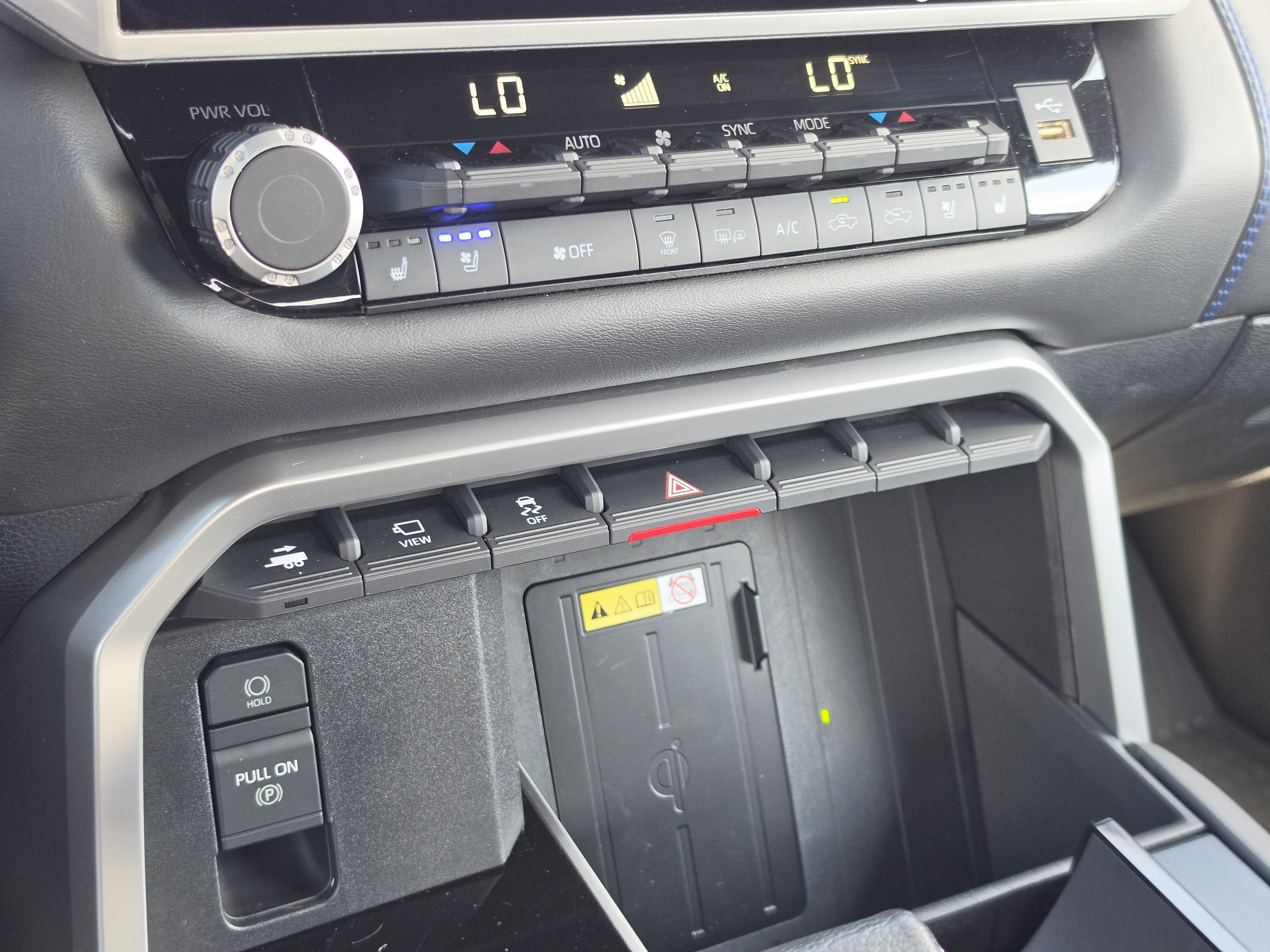 Used 2023 Toyota Tundra Platinum AWD/4WD image 22