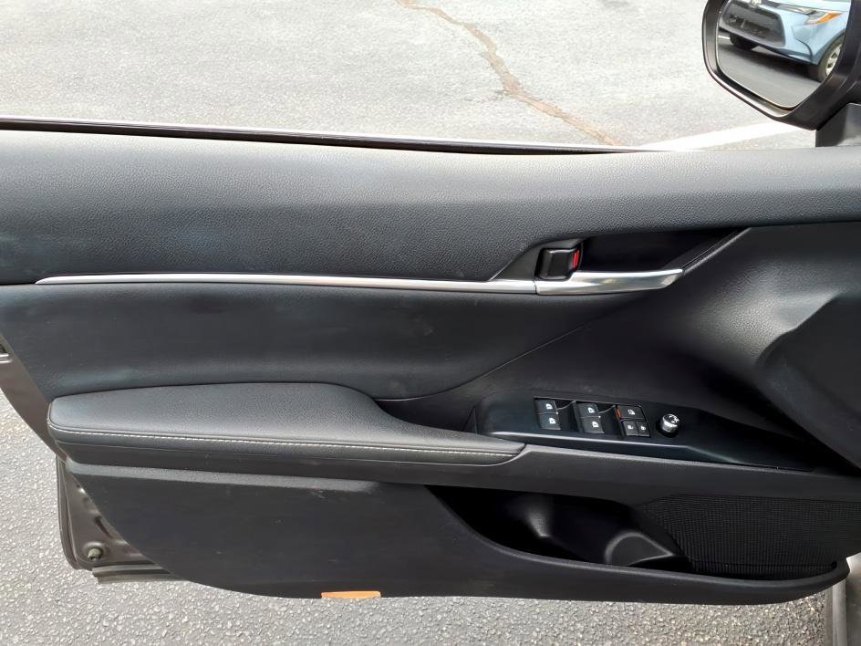 Certified 2020 Toyota Camry XSE FWD image 14