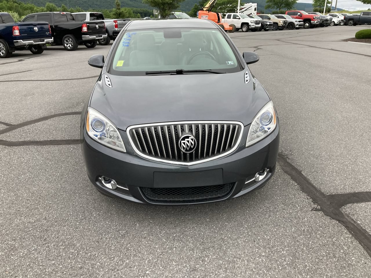 Used 2013 Buick Verano FWD image 2