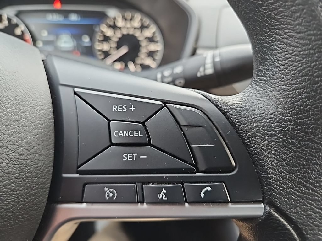Used 2024 Nissan Altima 2.5 SV FWD image 14