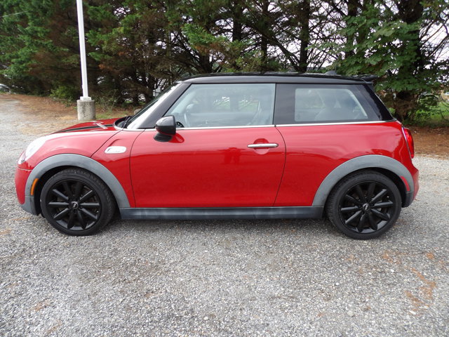 Used 2015 MINI Cooper S FWD image 2