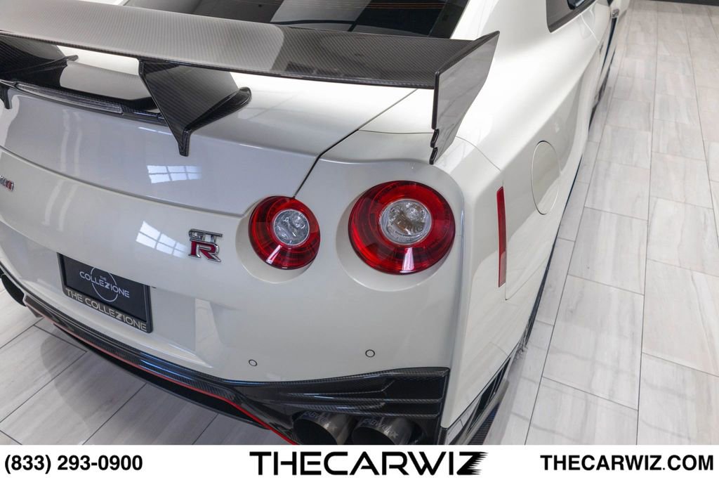 Used 2018 Nissan GT-R NISMO AWD/4WD image 29