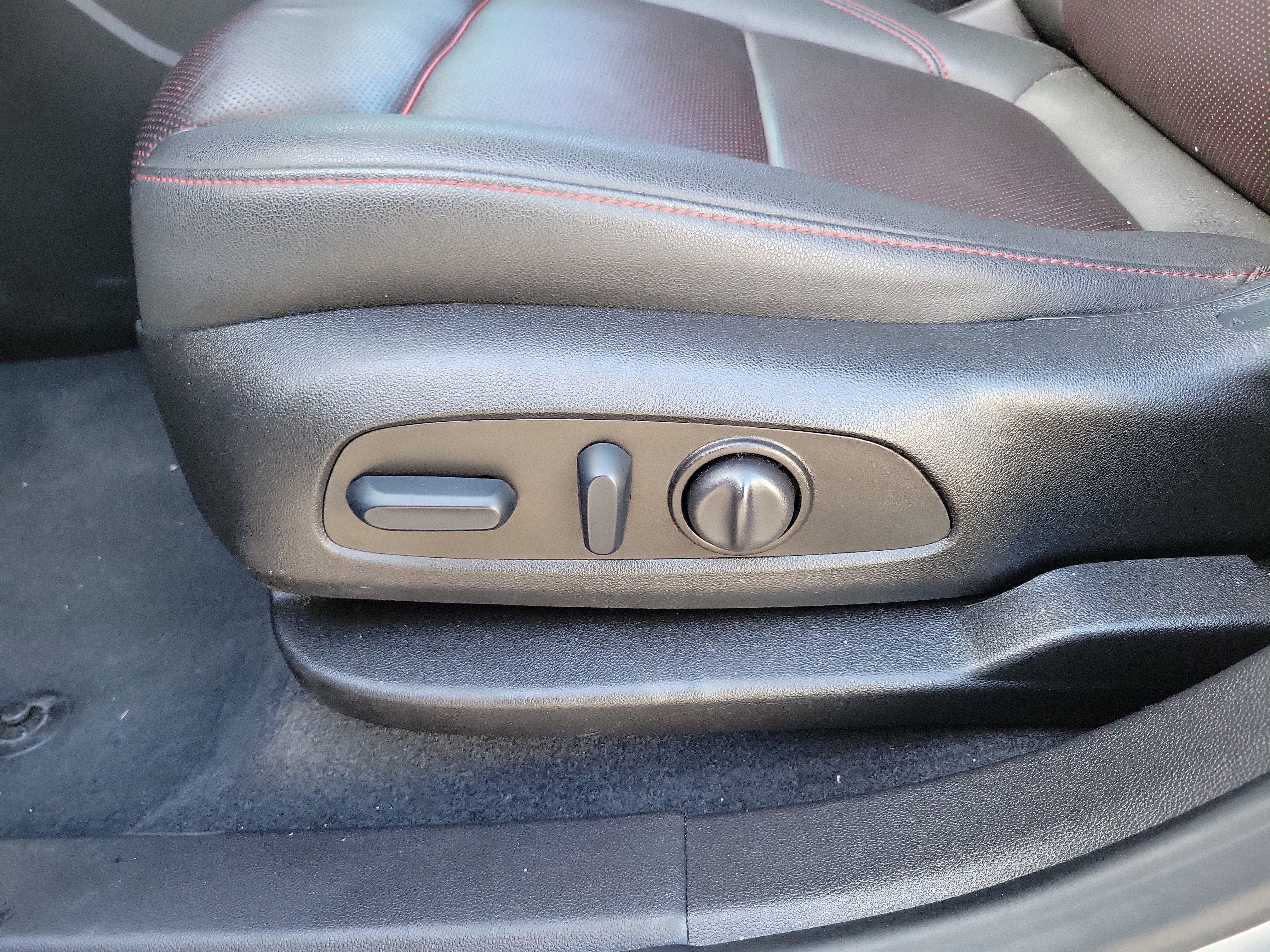 Used 2023 Chevrolet Blazer RS w/ Driver Confidence II Package FWD image 22