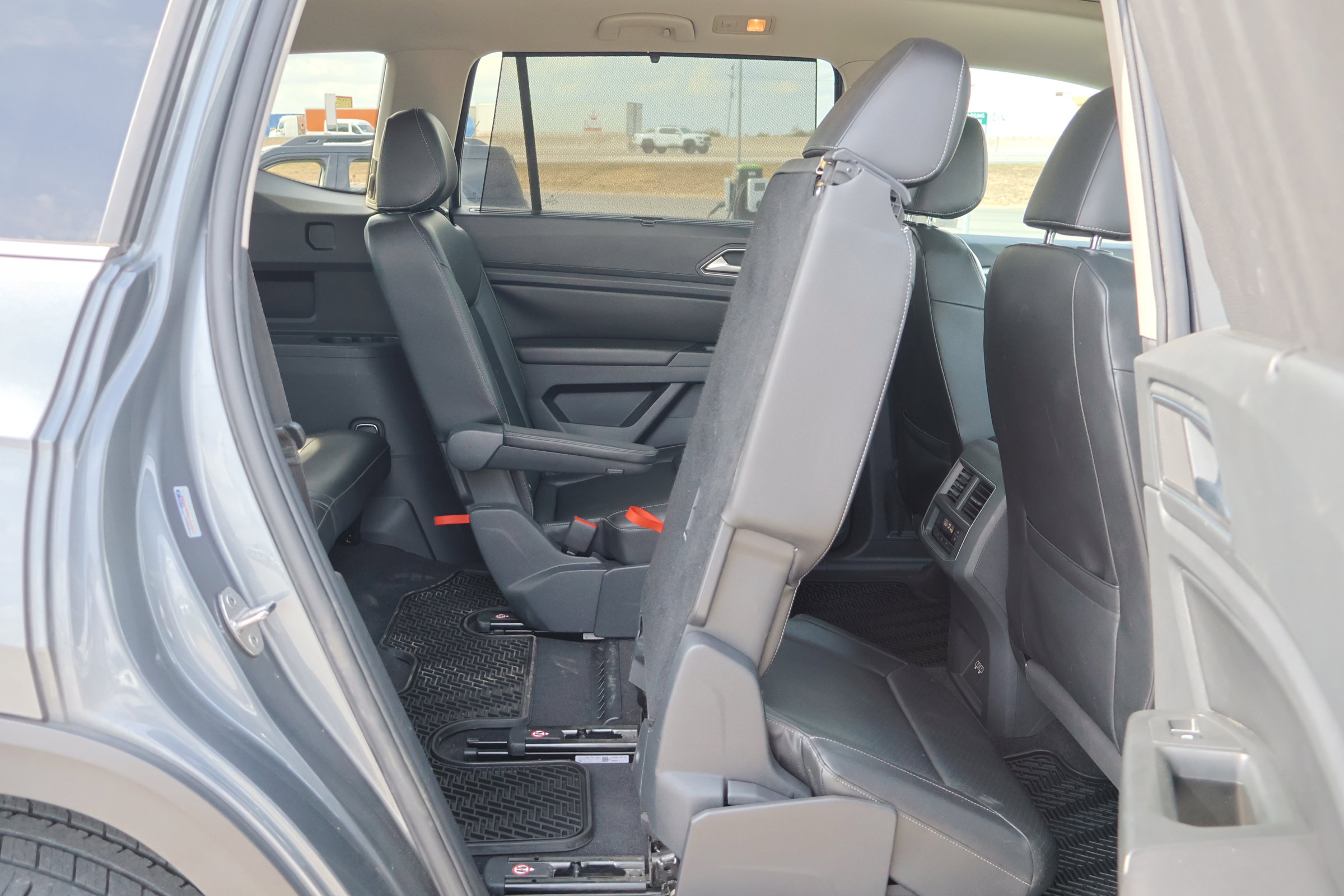 Used 2019 Volkswagen Atlas SEL R-Line image 40