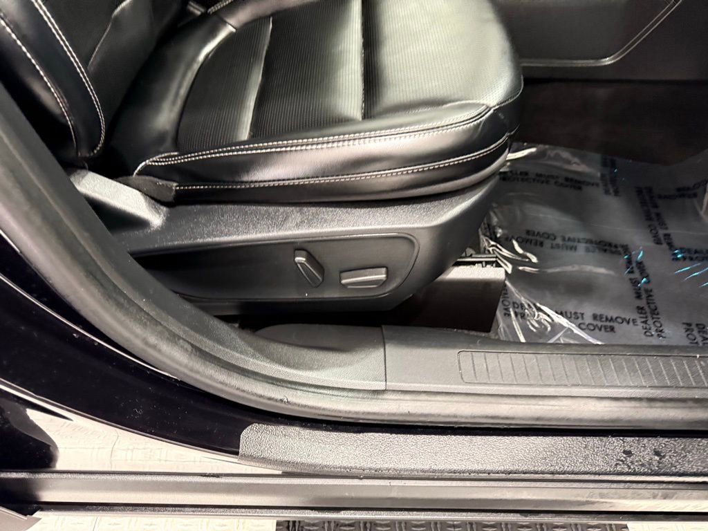 Used 2024 Ford Escape Platinum image 22