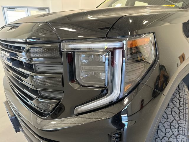 Used 2024 GMC Sierra 1500 Elevation w/ X31 Off-Road Package AWD/4WD image 11