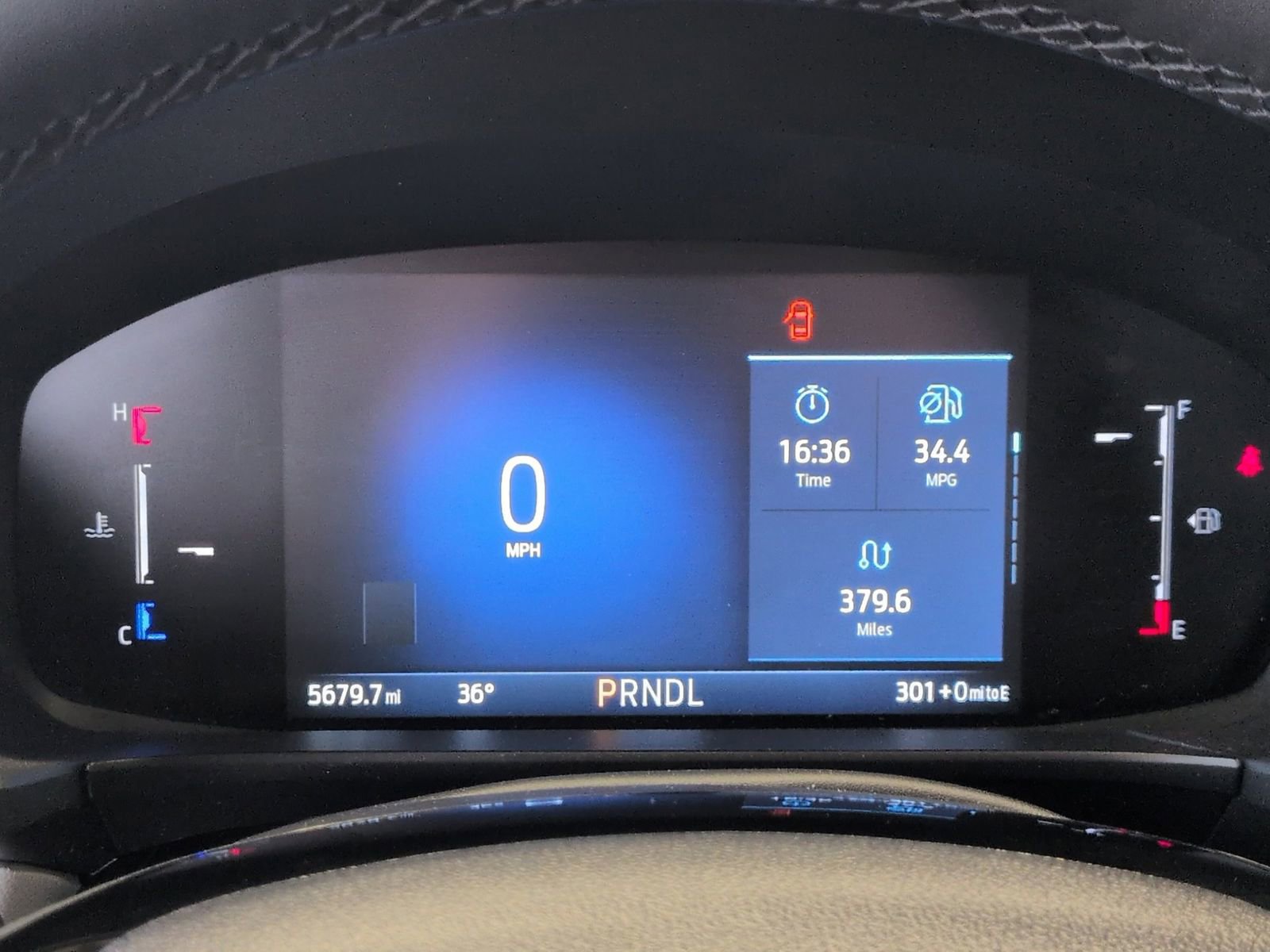 Certified 2025 Ford Escape SE FWD image 36