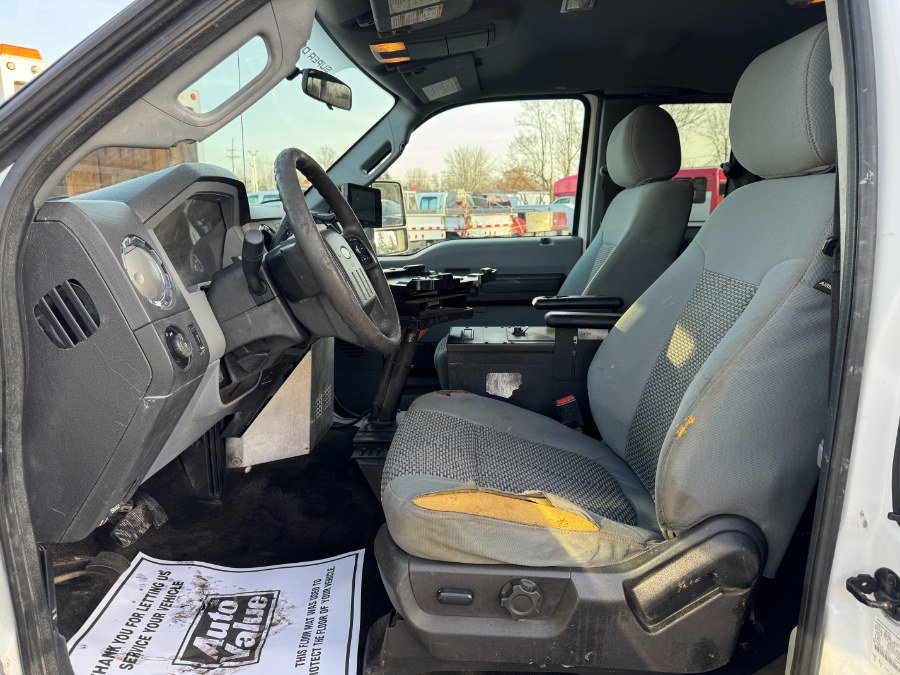 Used 2015 Ford F350 XLT w/ Trailer-Tow Prep Package image 16