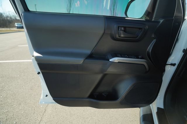 Used 2020 Toyota Tacoma SR5 image 13