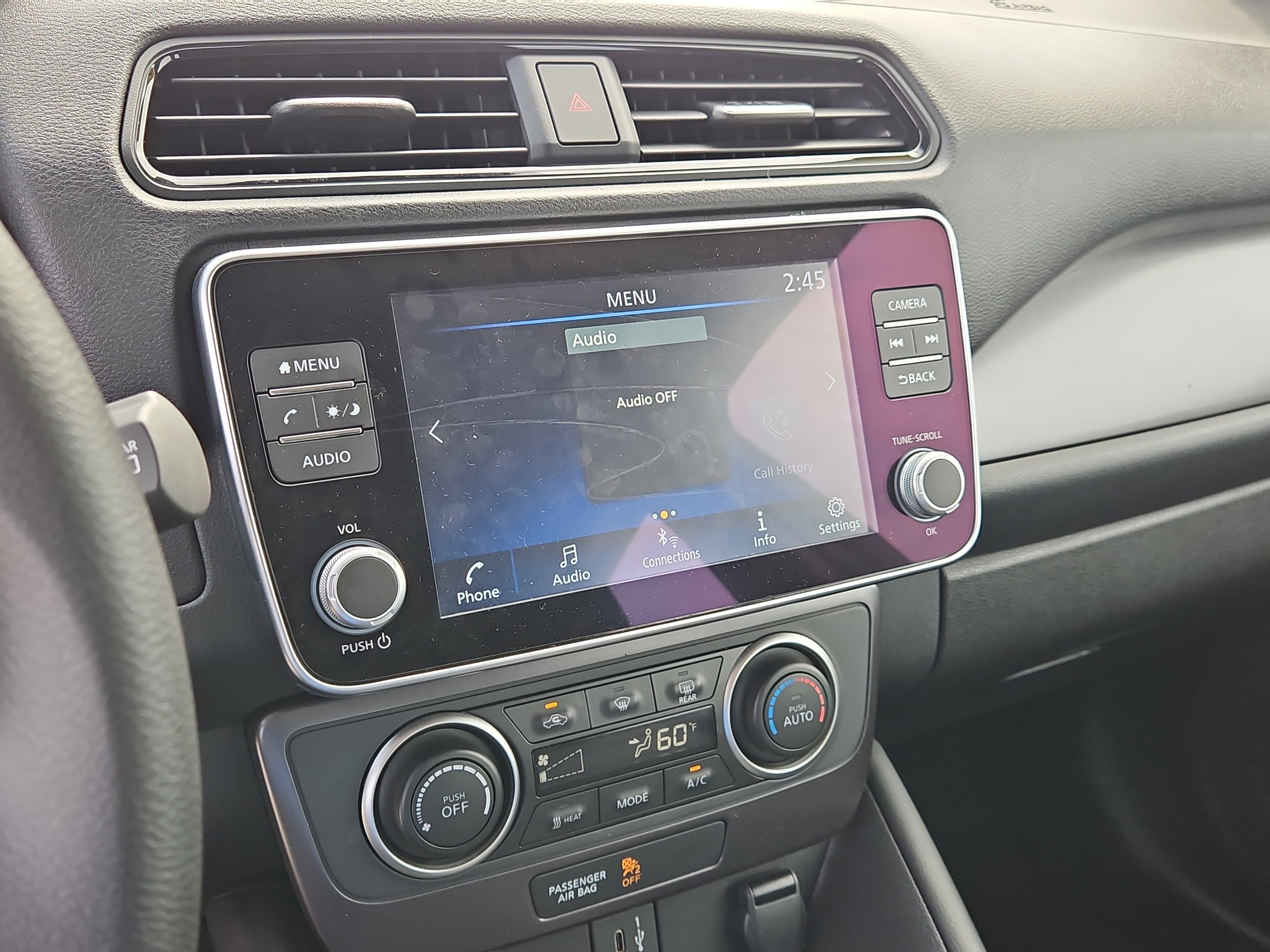 Used 2025 Nissan Leaf S image 21