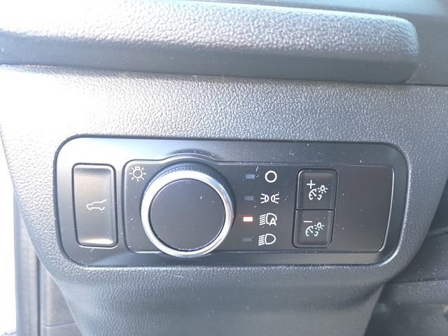 Used 2021 Ford Escape SE w/ SE Sport Appearance Package image 18