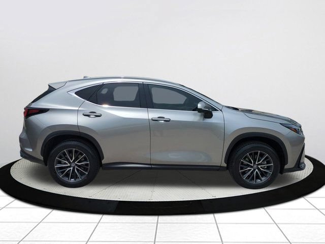 Certified 2024 Lexus NX 250 FWD w/ Towing Package (2000 Lbs) image 2