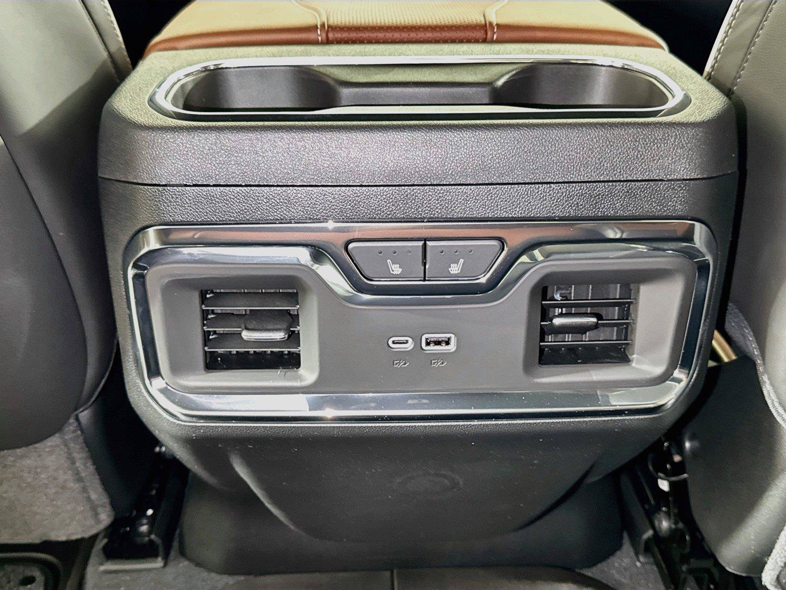 New 2026 GMC Sierra 2500 Denali Ultimate w/ LPO, Black Badging Package AWD/4WD image 14