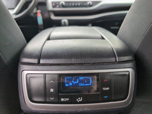 Used 2014 Toyota Highlander LE FWD image 19