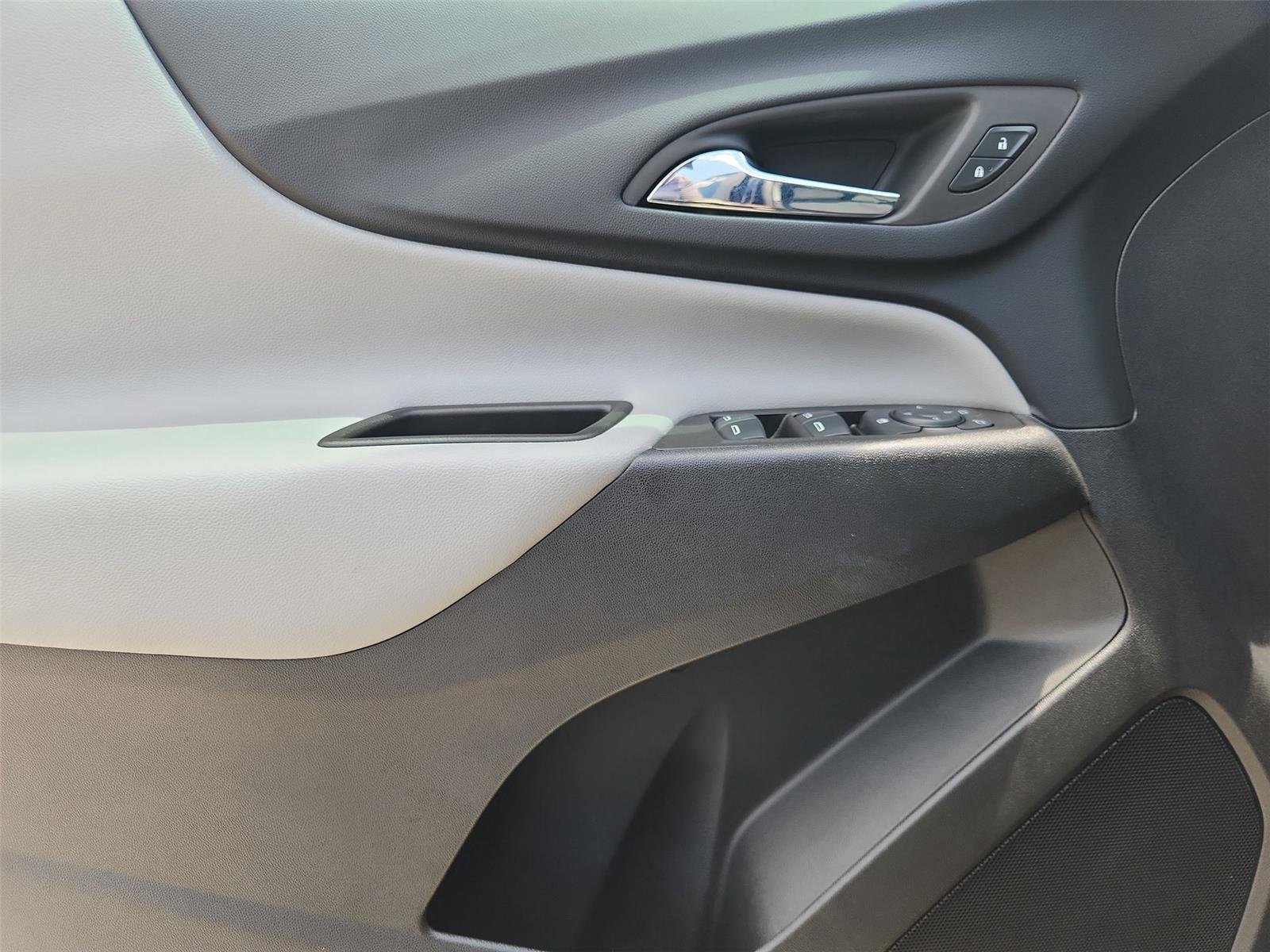 Used 2023 Chevrolet Equinox LS w/ LS Convenience Package FWD image 21