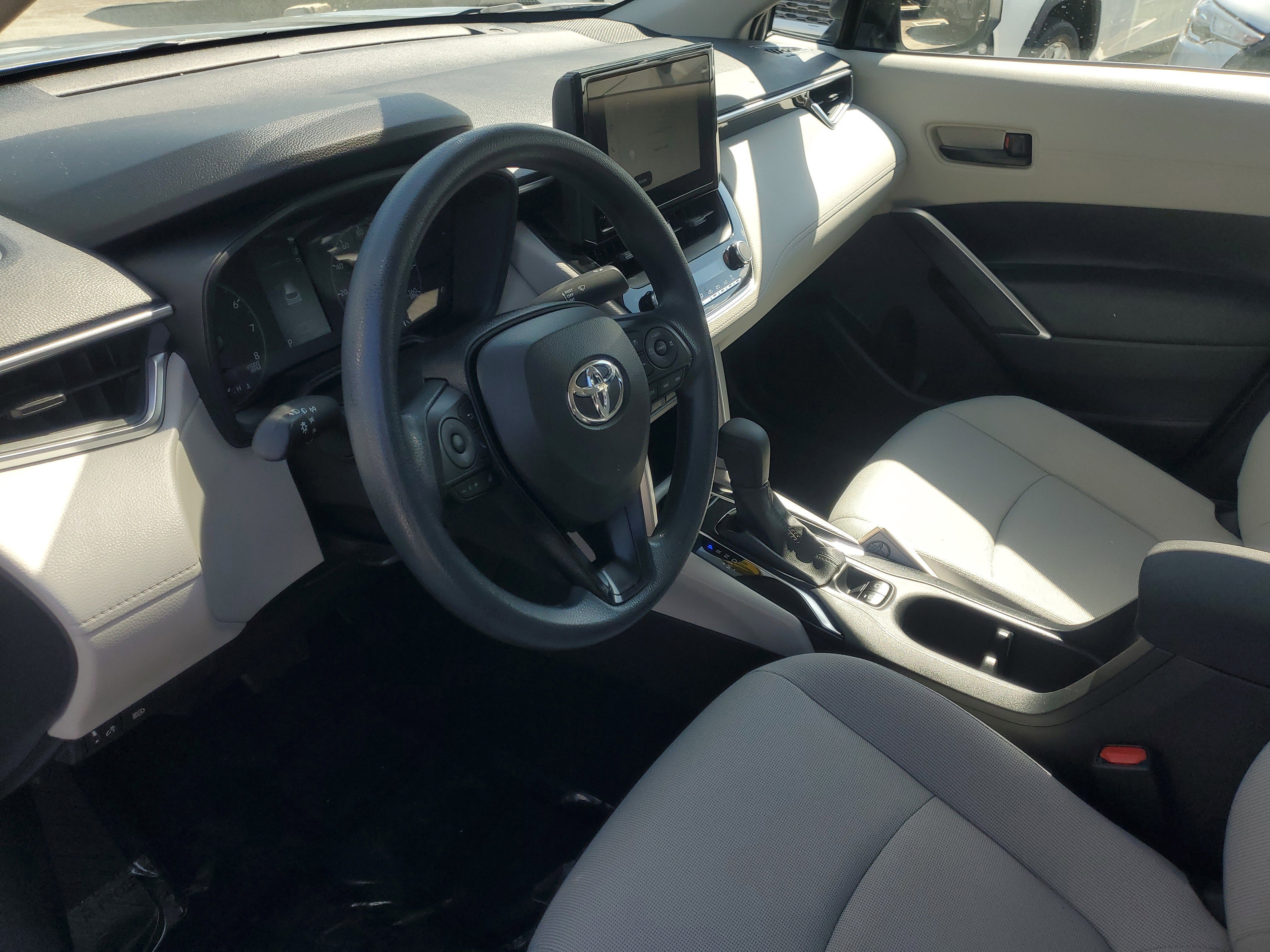 Certified 2024 Toyota Corolla Cross L FWD image 16