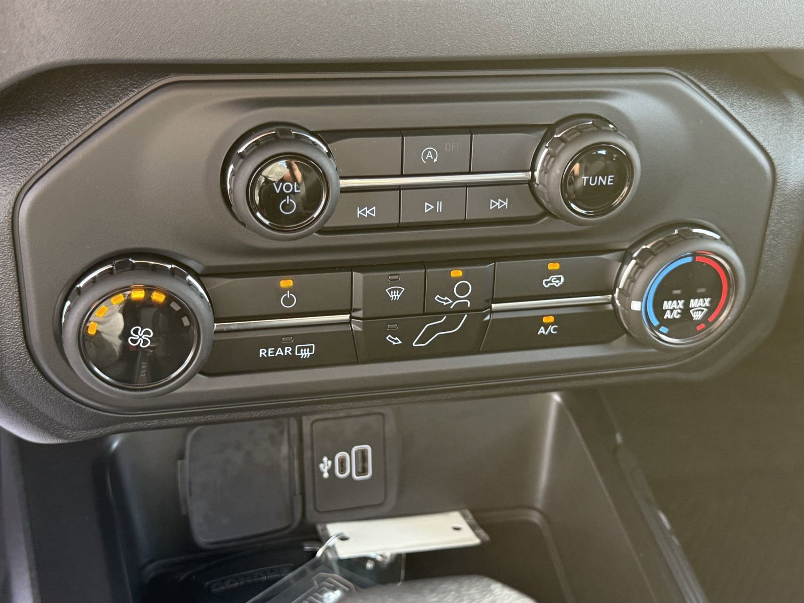 New 2026 Ford Bronco 2-Door w/ Sasquatch Package image 18