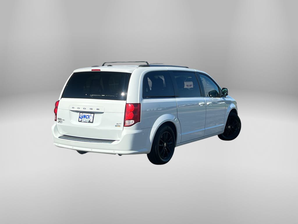 Used 2018 Dodge Grand Caravan SXT w/ Rear Park Assist Package FWD image 4