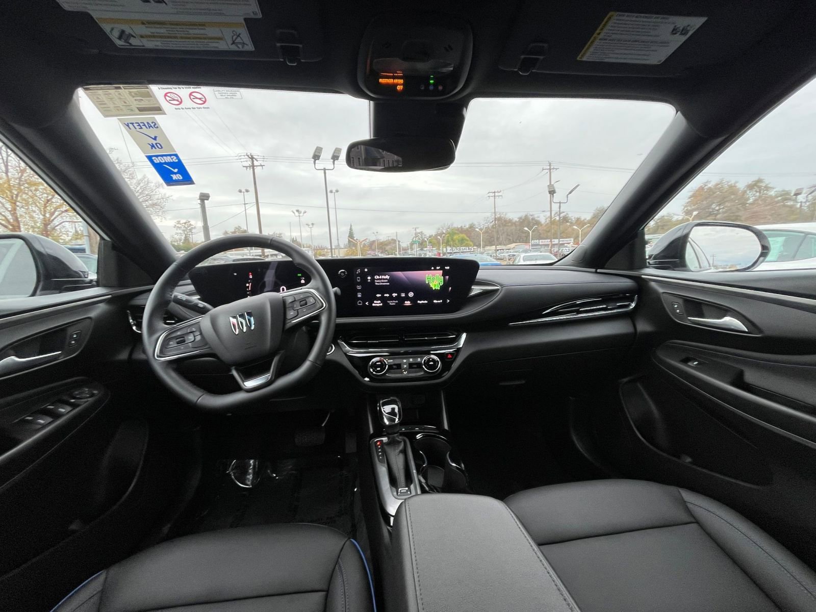 Used 2025 Buick Envista Sport Touring image 31