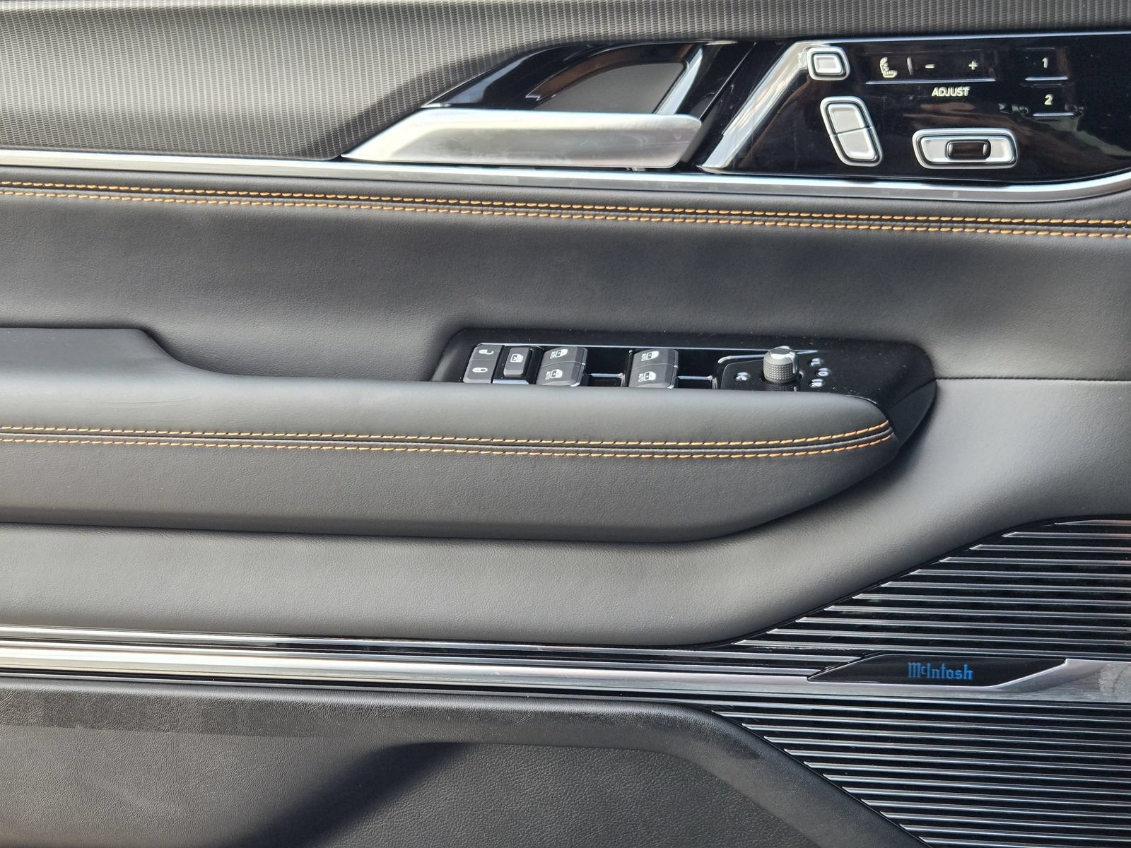 New 2026 Jeep Grand Wagoneer Summit AWD/4WD image 30