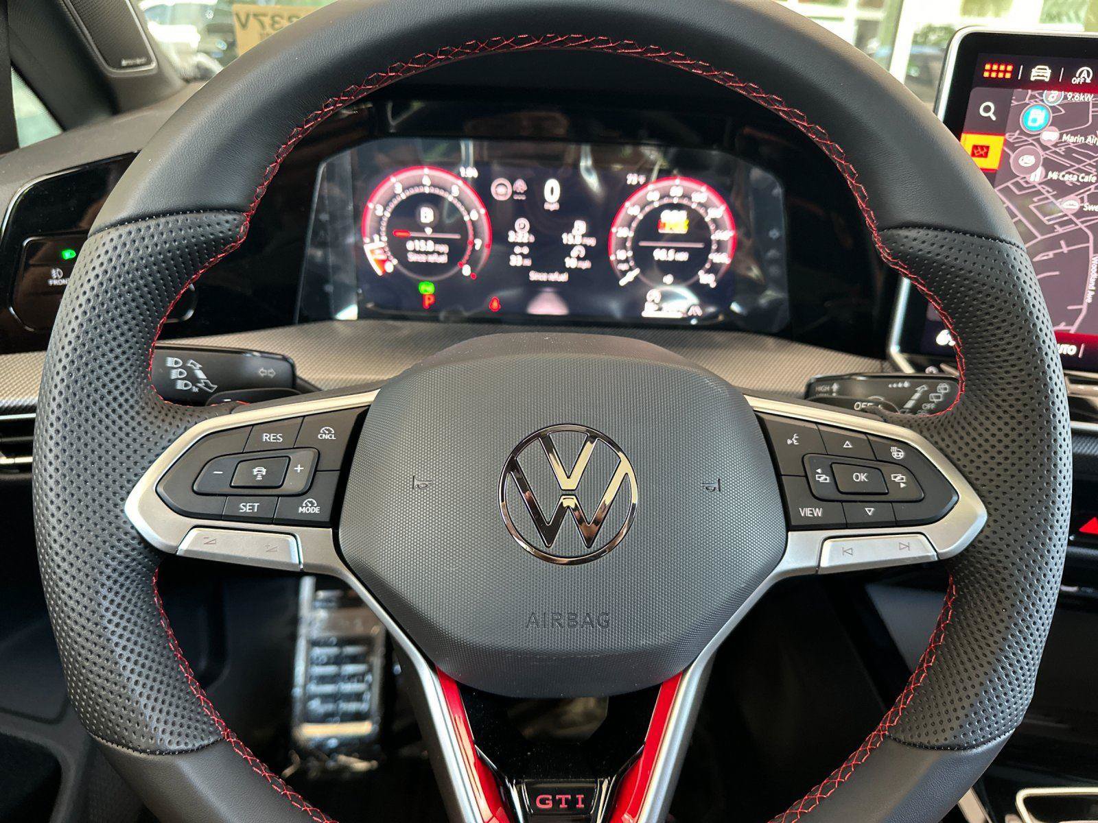 New 2026 Volkswagen Golf SE FWD image 23