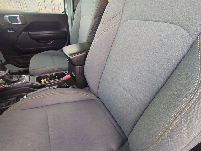 Used 2024 Jeep Wrangler Unlimited image 27