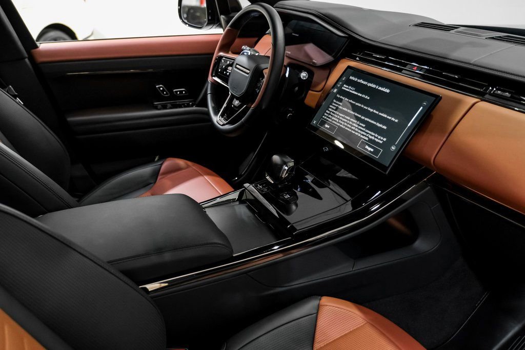 Used 2024 Land Rover Range Rover Sport image 21