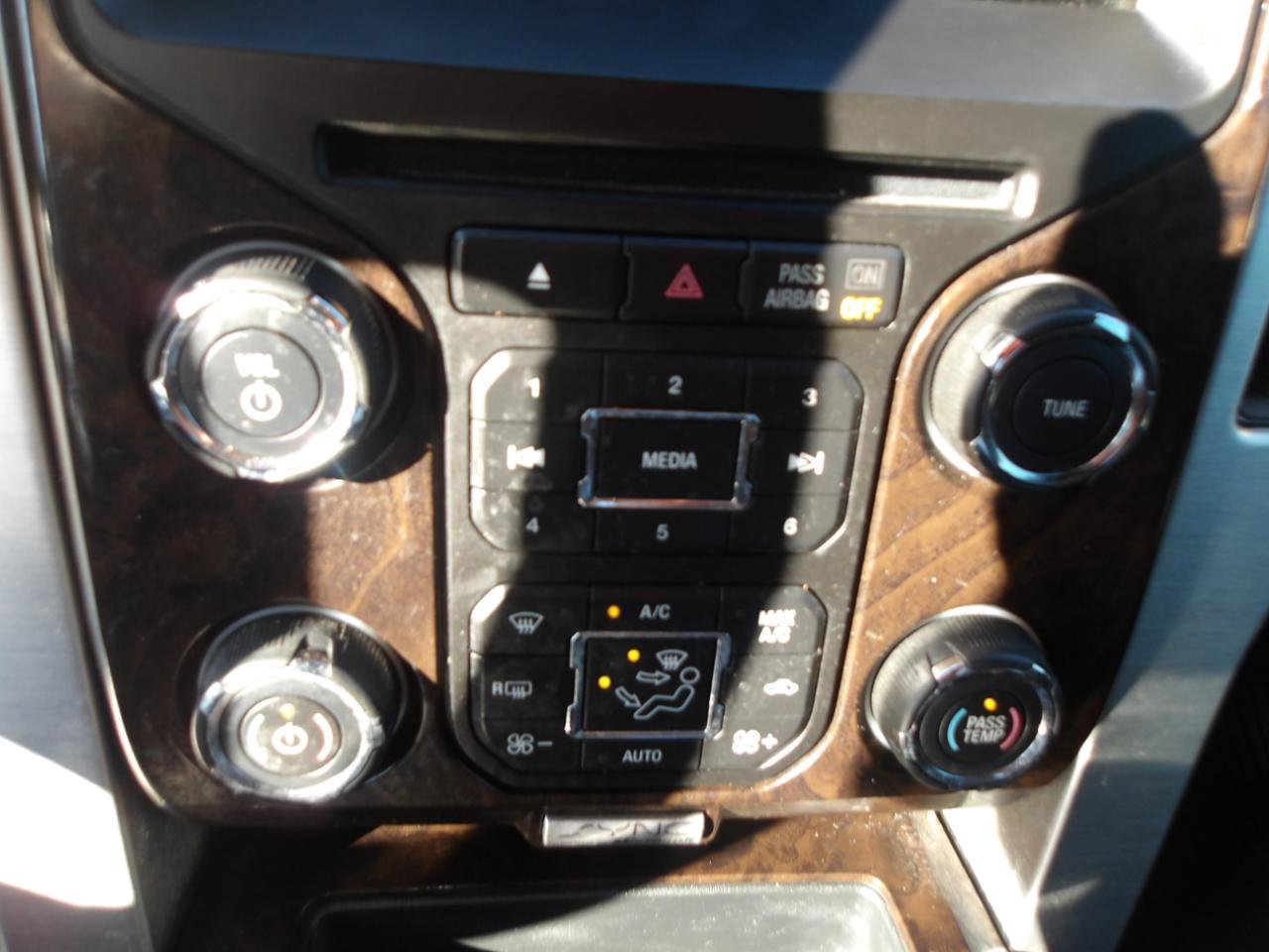 Used 2014 Ford F150 Platinum image 25