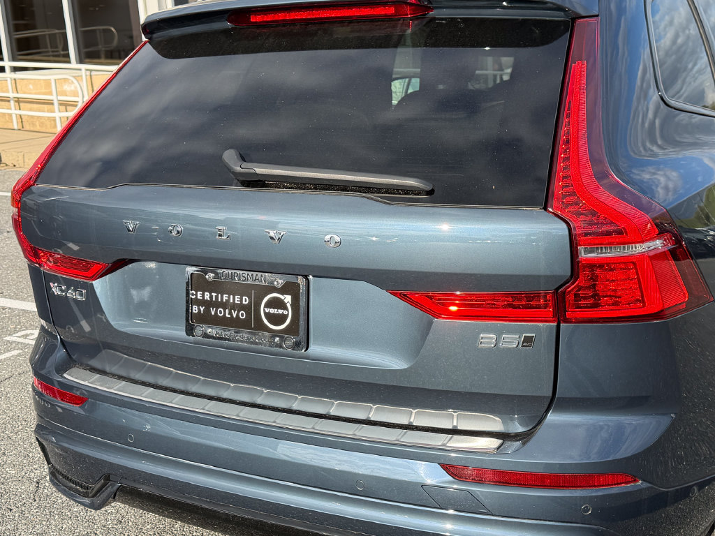 Used 2024 Volvo XC60 B5 Plus w/ Protection Package Premier AWD/4WD image 12