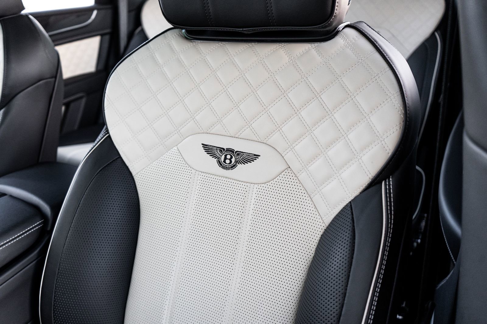 Certified 2023 Bentley Bentayga Speed image 29