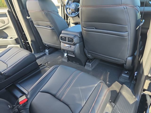 New 2025 Honda Pilot TrailSport image 11
