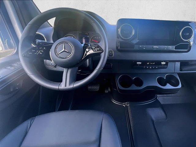 Used 2026 Mercedes-Benz Sprinter 2500 image 9