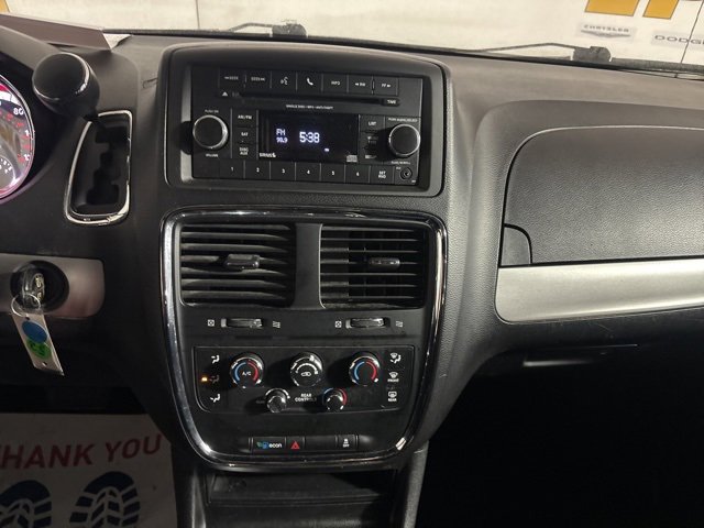 Used 2015 Dodge Grand Caravan SXT w/ Blacktop Package image 27