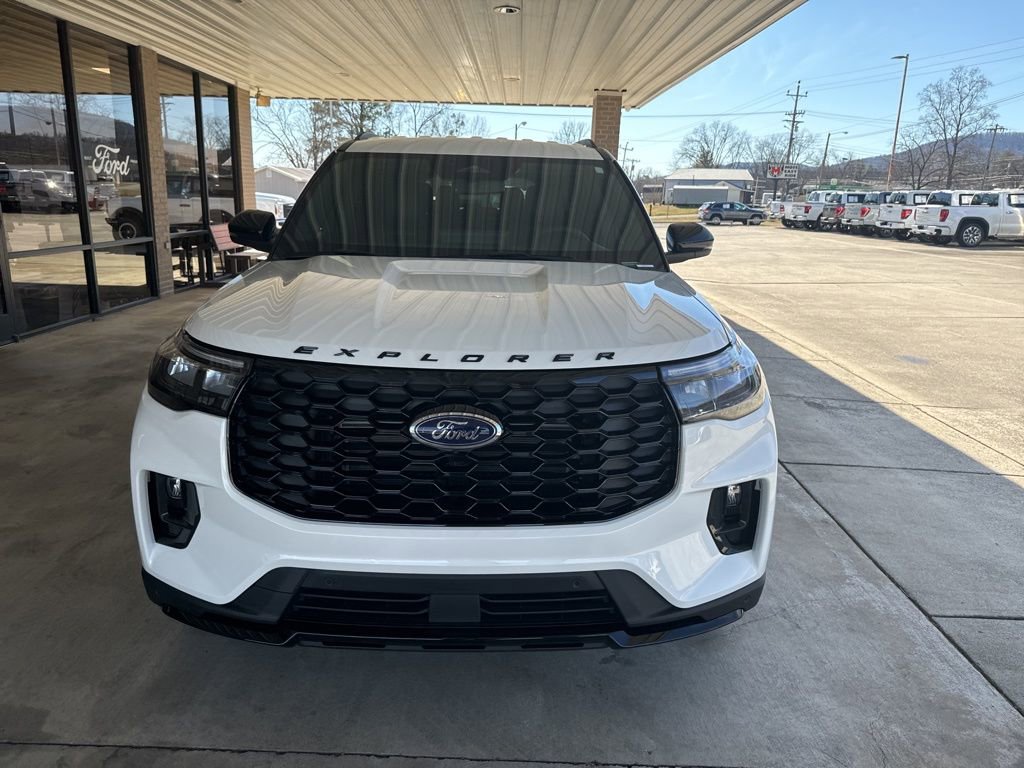 New 2026 Ford Explorer ST-Line w/ ST-Line Street Pack image 2