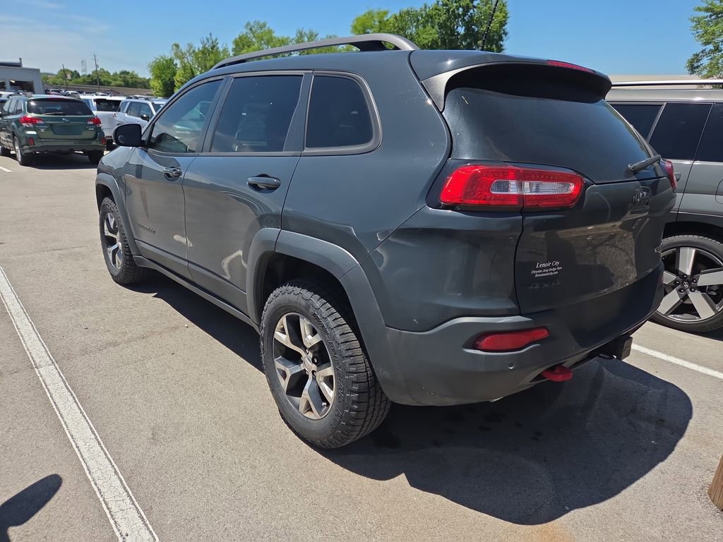 Used 2016 Jeep Cherokee Trailhawk w/ Comfort/Convenience Group AWD/4WD image 6