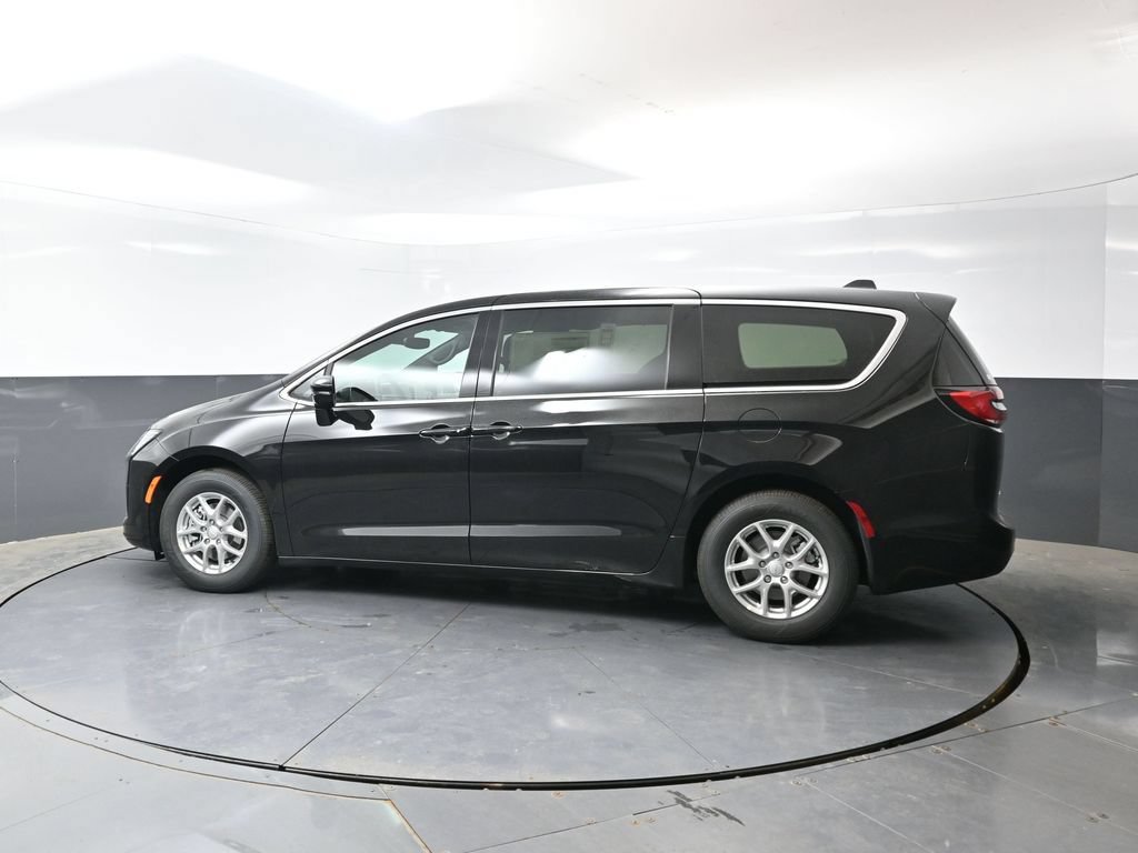 New 2027 Chrysler Pacifica Select w/ Family Tech Group FWD image 6
