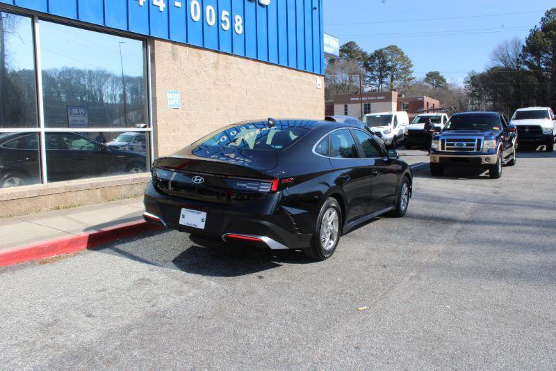 Used 2025 Hyundai Sonata SE image 4