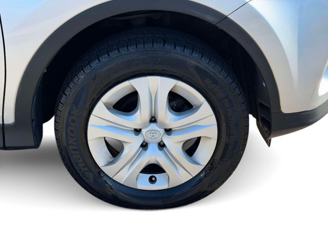 Used 2015 Toyota RAV4 LE AWD/4WD image 11