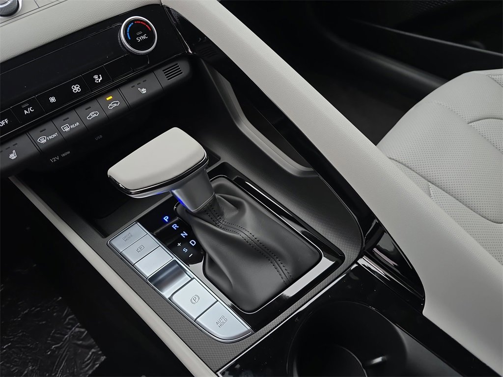 New 2026 Hyundai Elantra Limited image 24