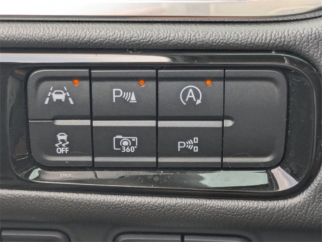 Used 2025 GMC Yukon Denali image 22