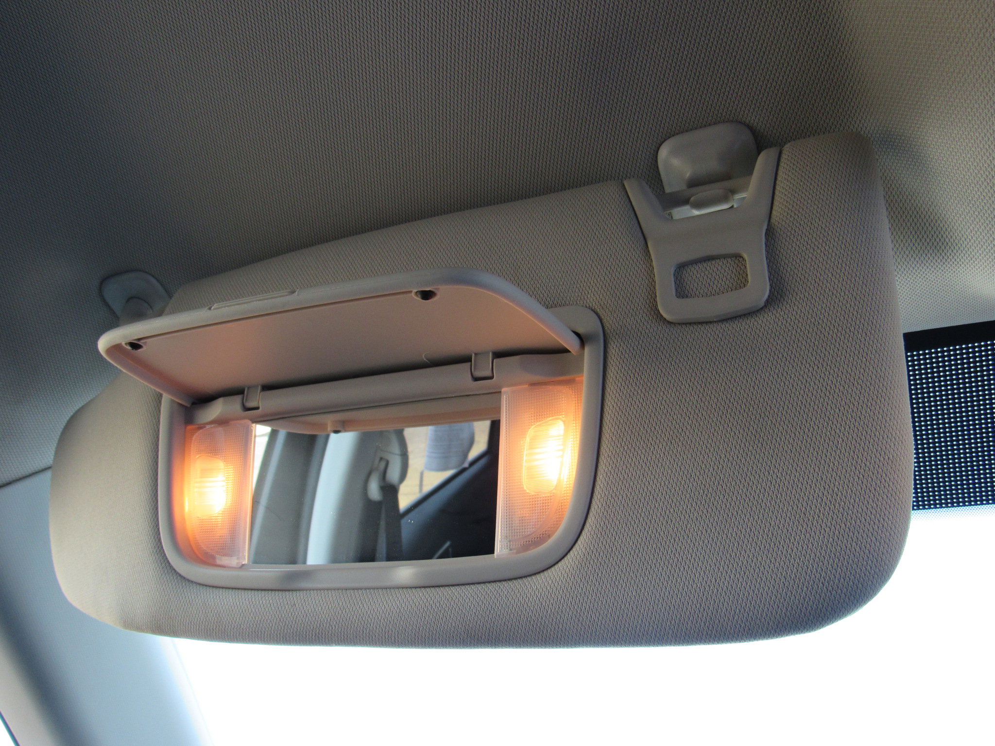 Used 2024 Ford Edge Titanium image 30