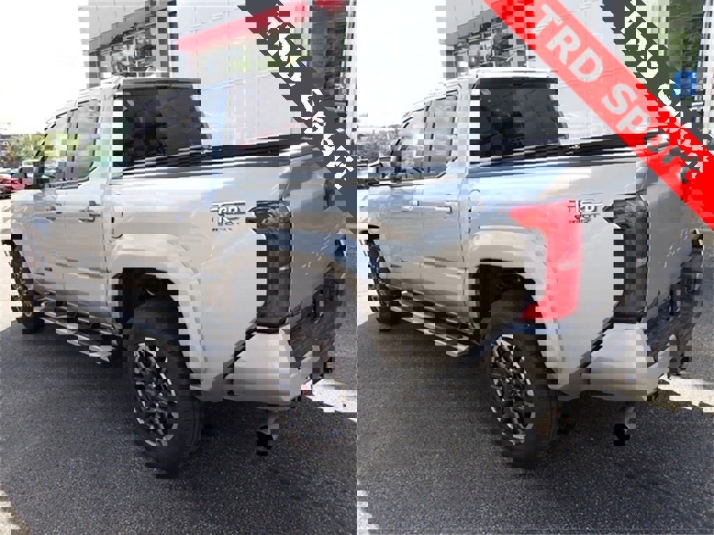 Used 2024 Toyota Tacoma TRD Sport image 3