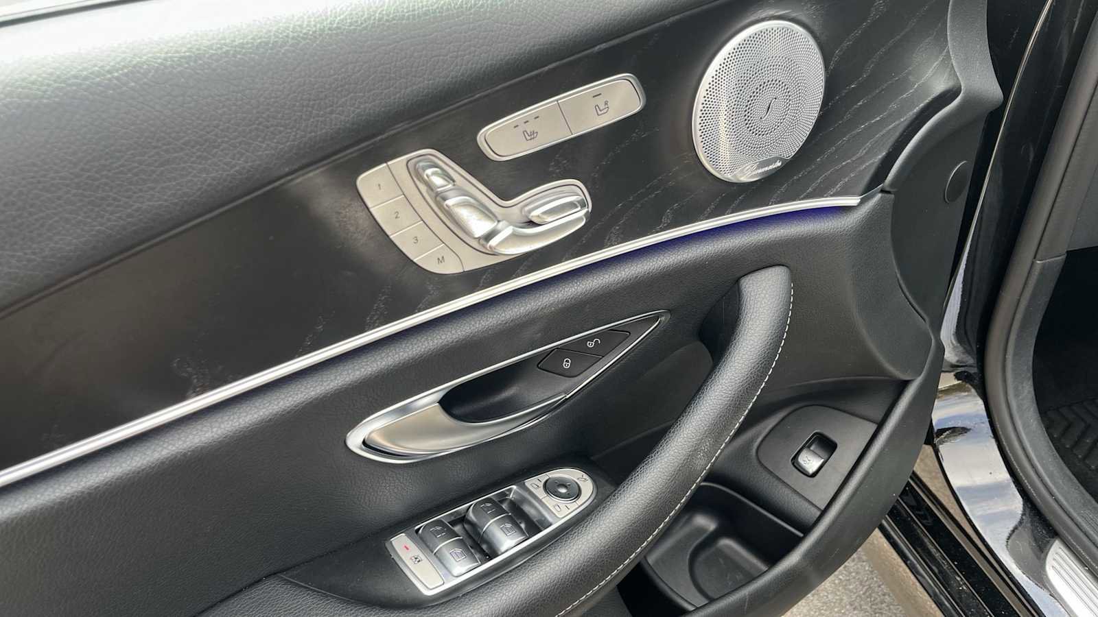 Certified 2019 Mercedes-Benz E 300 4MATIC image 29