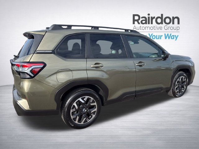 Used 2025 Subaru Forester Premium AWD/4WD image 7
