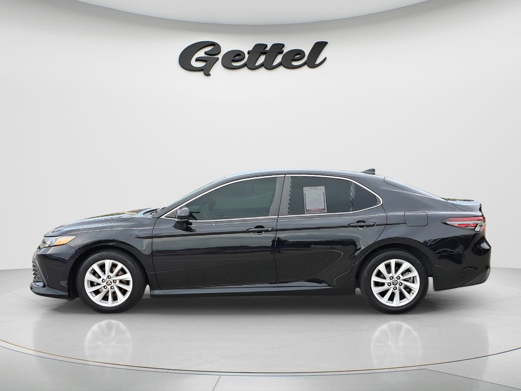 Used 2022 Toyota Camry LE image 7