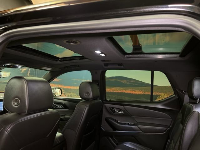 Used 2023 Chevrolet Traverse RS image 54